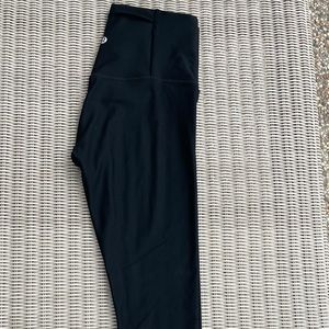 Lululemon black leggings.